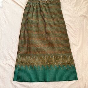 Elegant Green and Gold Pleated Skirt